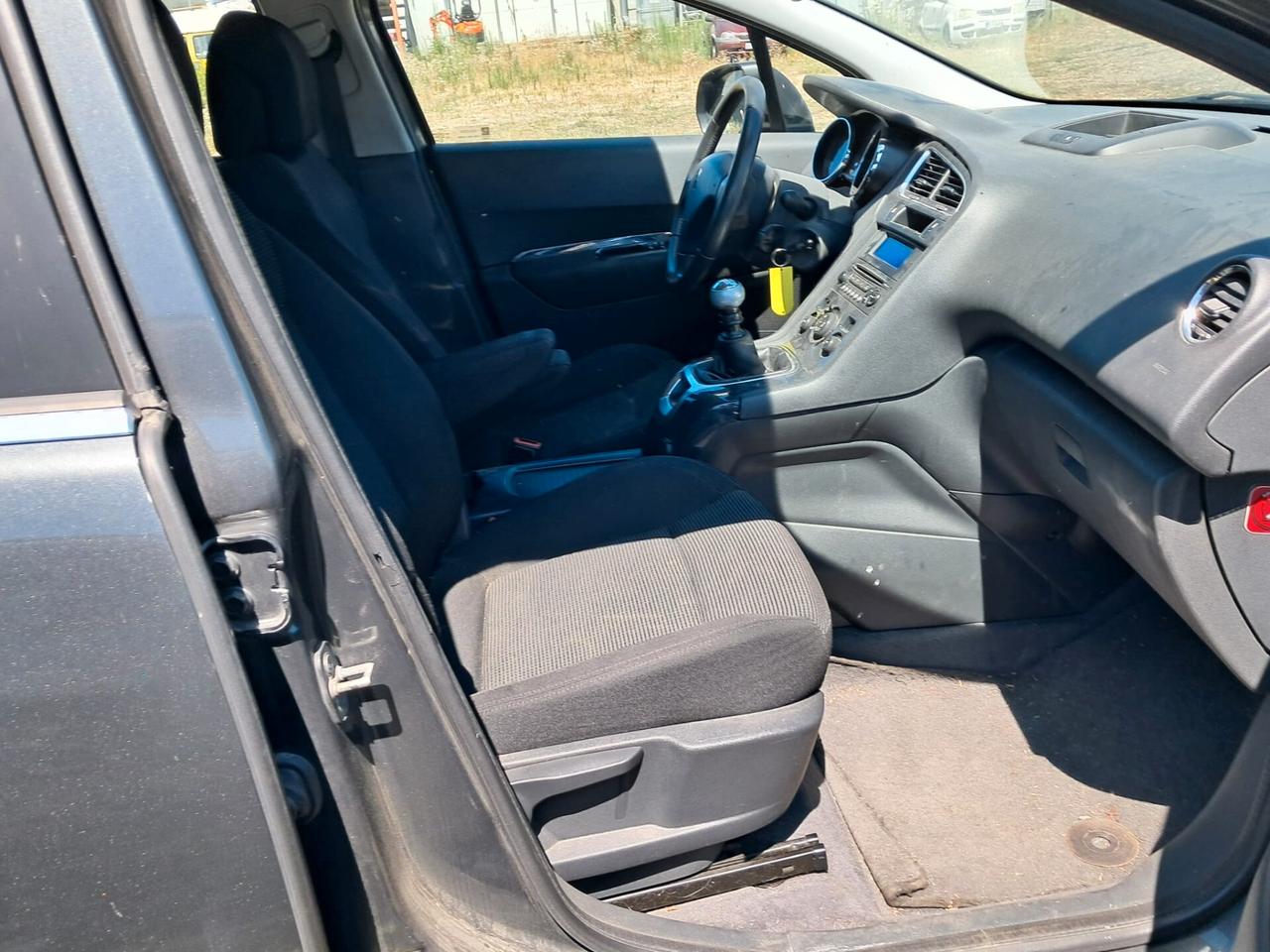 Peugeot 5008 1.6 HDi 112CV Business