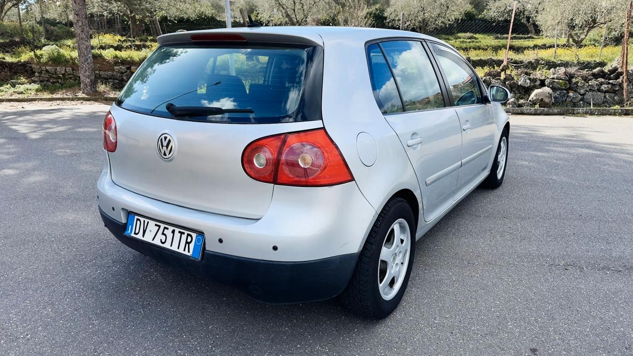 Volkswagen Golf 1.9 TDI 5p