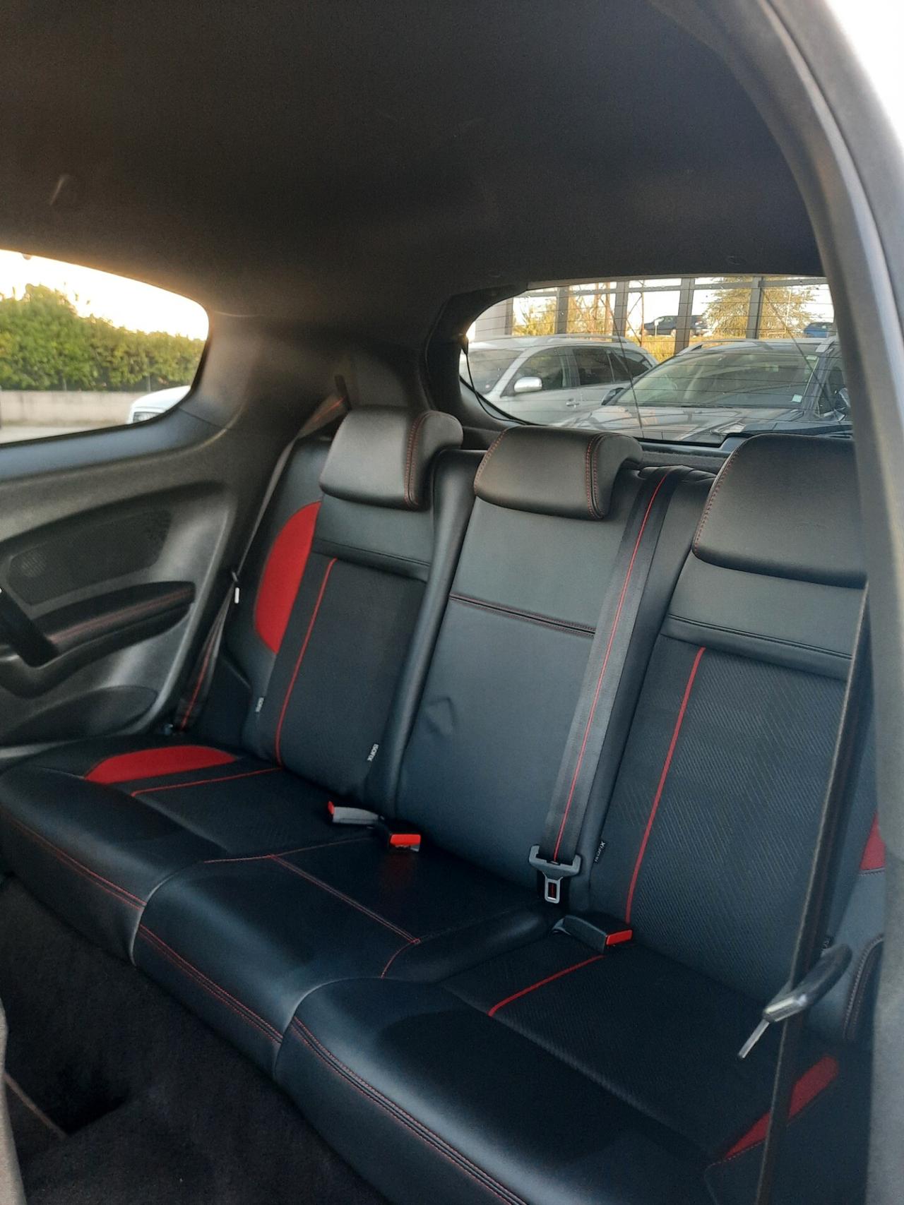 Peugeot 208 1.6 THP 200 CV 3 porte GTi