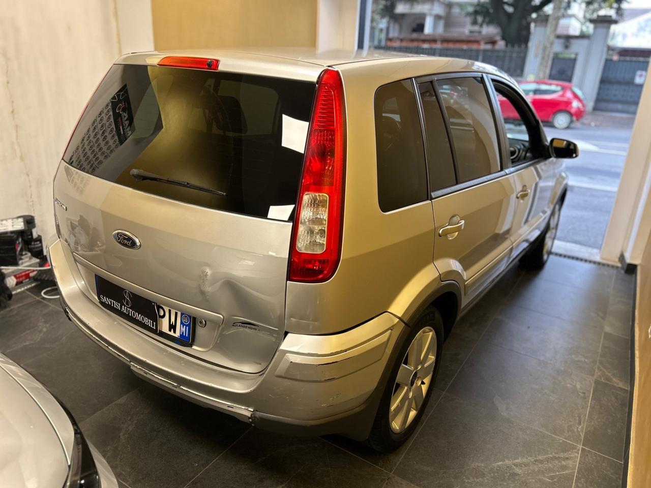 Ford Fusion 1.4 16v Titanium 80cv *** NEOPATENTATI ***