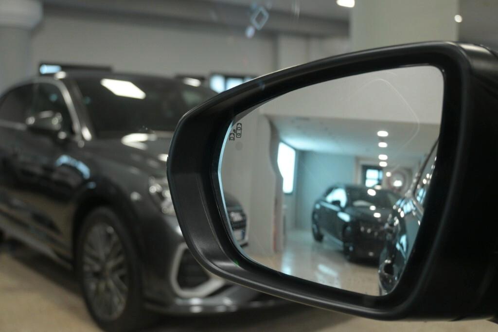 CITROEN C5 AIRCROSS BLUEHDI 130CV SeS EAT8 MAX ( FARI LED - CERCHI 18 - TELECAMERA POST. - PDC - NAVI - CRUISE - TETTO BICOLORE - MIRROR - COCKPIT )