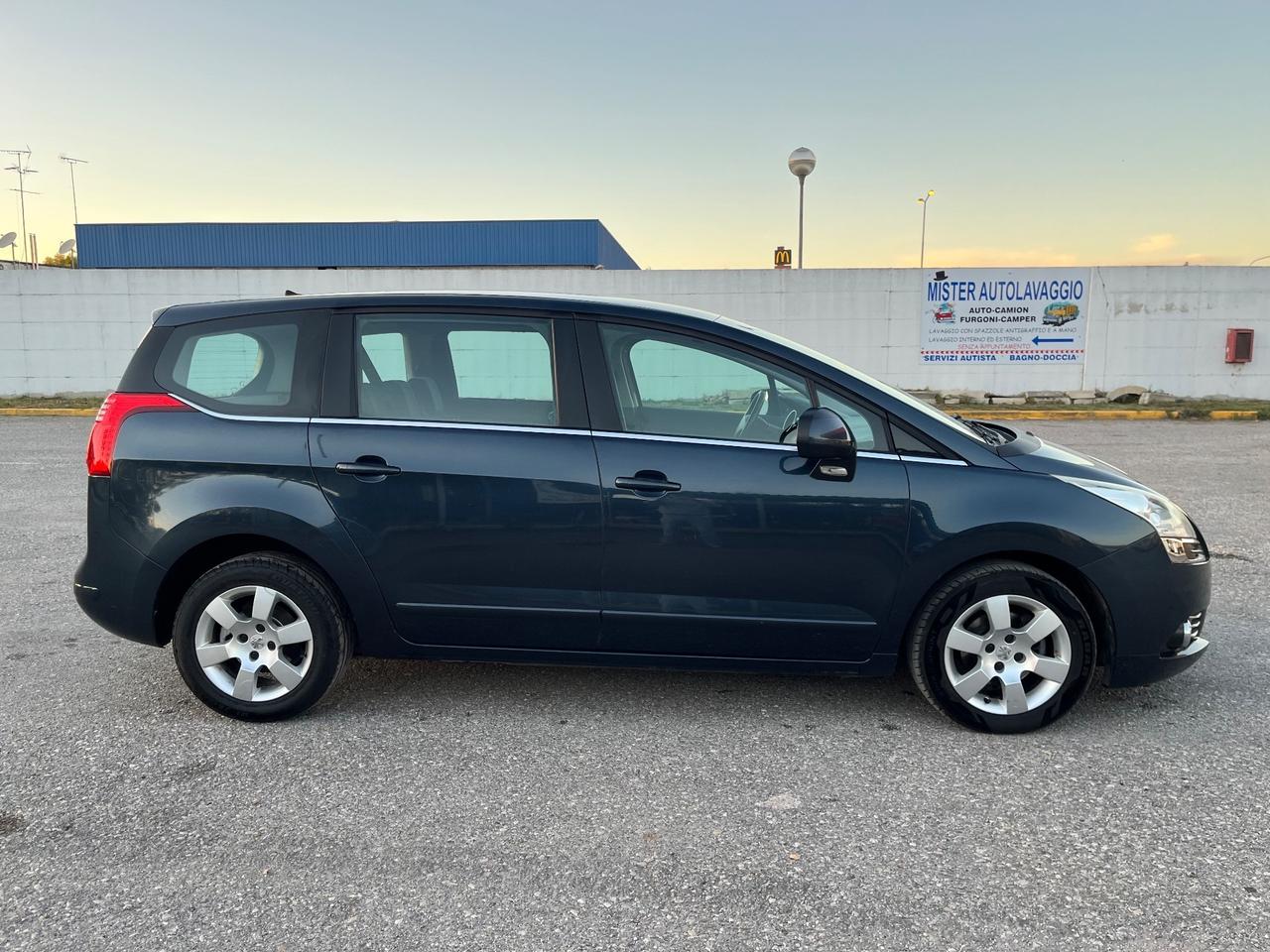 Peugeot 5008 1.6 HDi 112CV Business