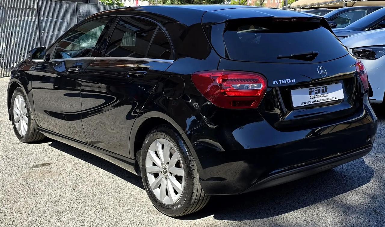 Mercedes-benz A 180 Mercedes-Benz A 180 d Premium Sport Auto Navi