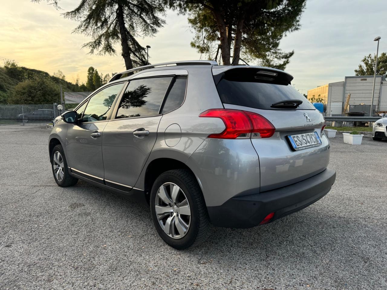 Peugeot 2008 1.2 VTi 82CV Allure NEOPATENTATI