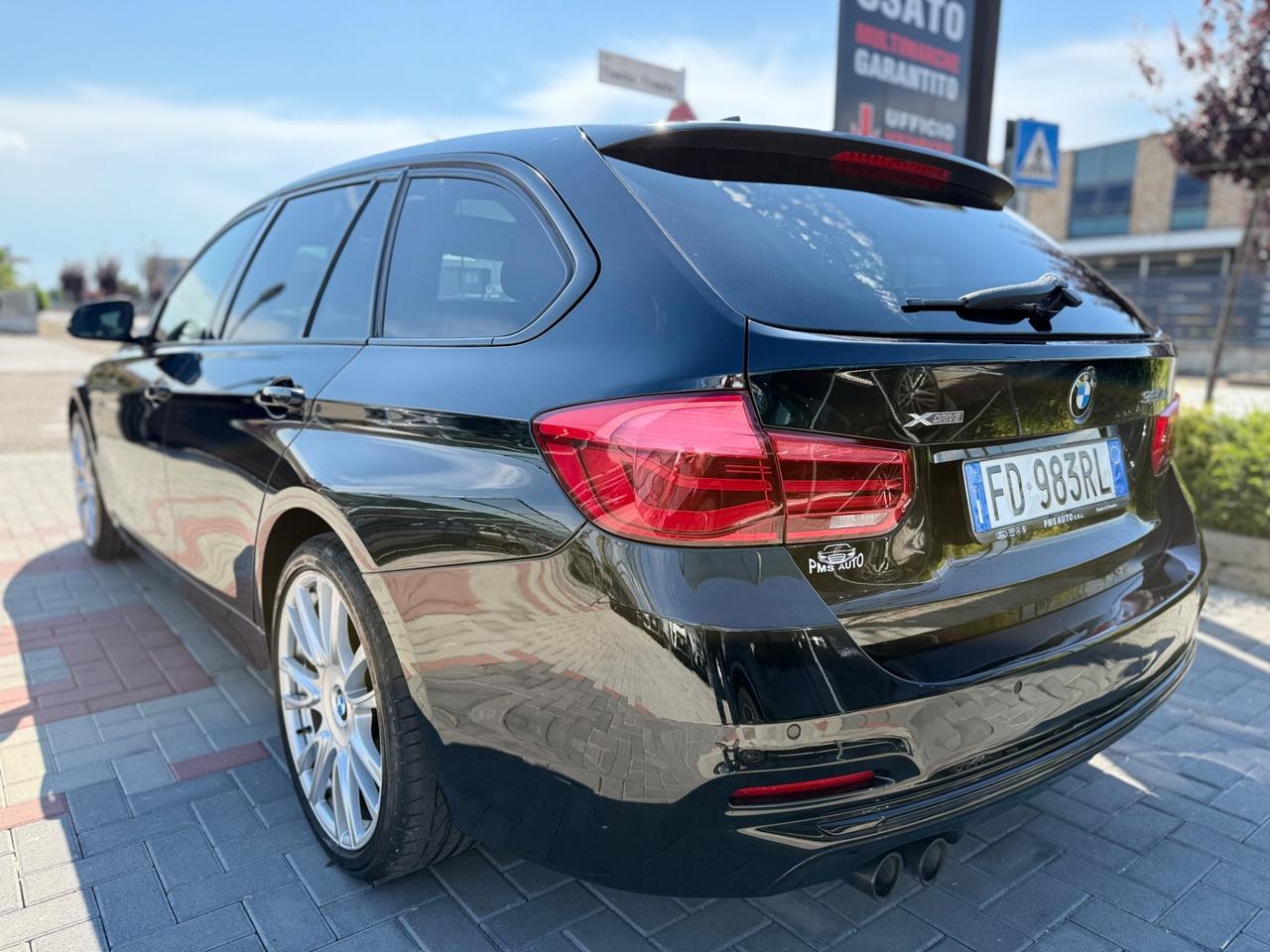 Bmw 320d xDrive Touring Sport -TETTO APRIBILE, CERCHI 19