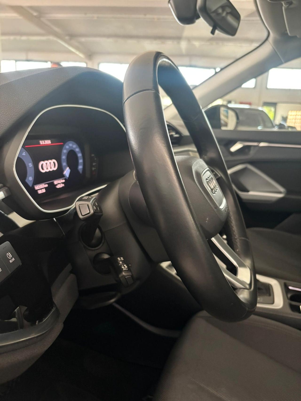 Audi Q3 35 TDI S tronic Business Advanced