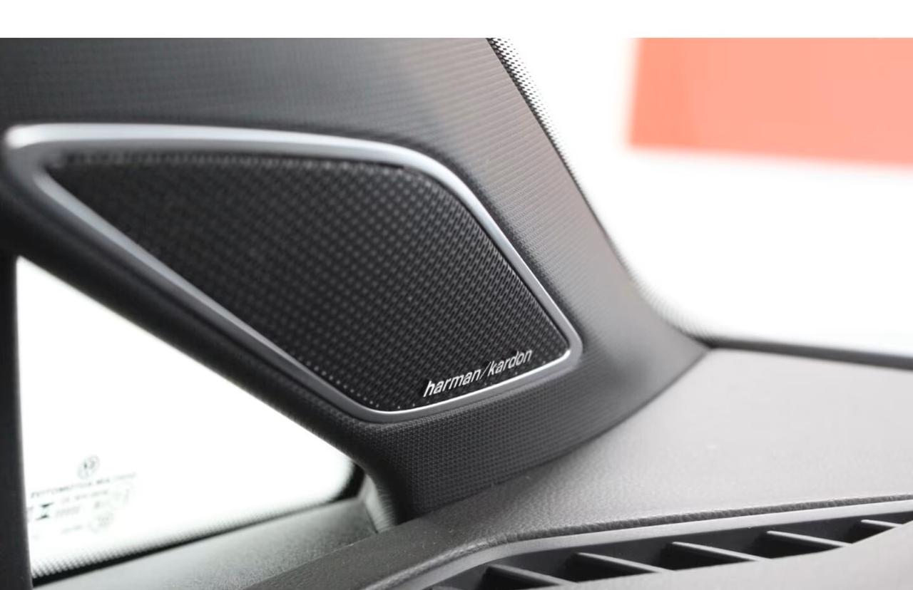 Volkswagen Golf GTI 2.0 TSI DSG 8.5 Black Style 19 AHK TETTO