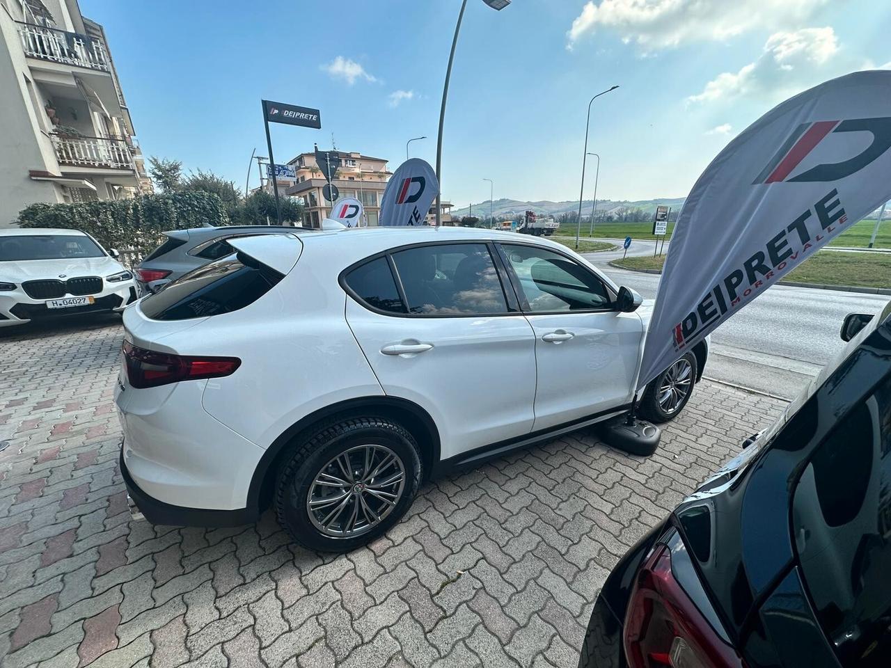 Alfa Romeo Stelvio 2.2 Turbodiesel 180 CV AT8 Q4 Business
