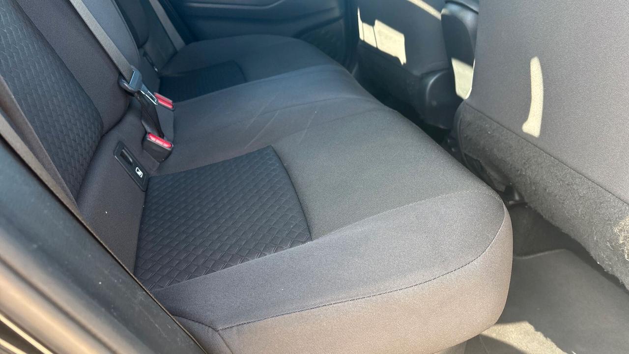 Toyota C-HR 1.8 Hybrid E-CVT Business