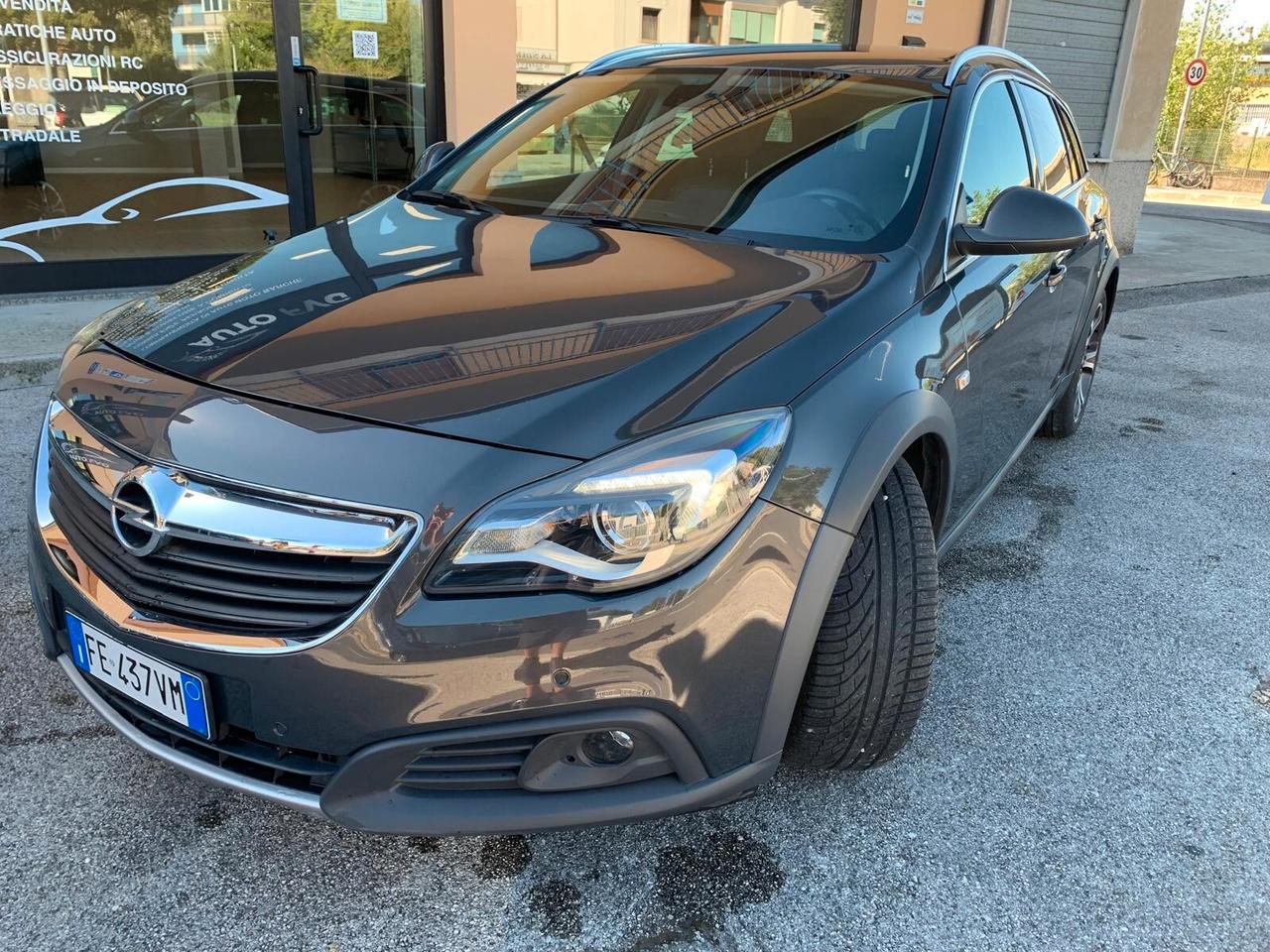 Opel Insignia 4x4 2.0 CDTI 170CV Sports Tourer Full