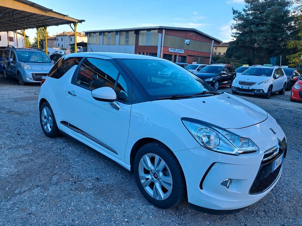 DS DS3 1.6 VTi 120 Just Black