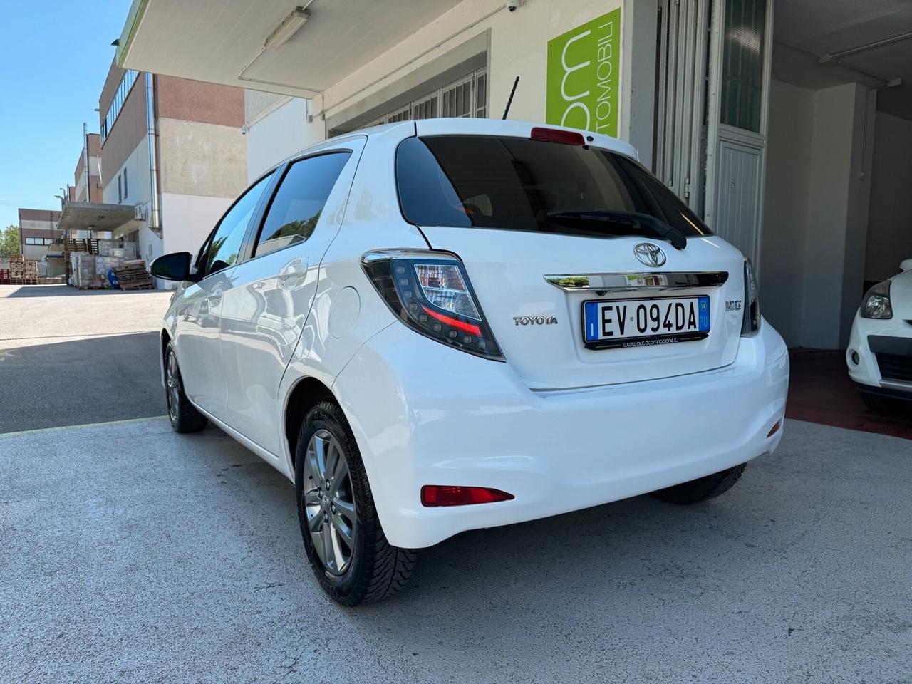 Toyota Yaris LOUNGE 5P GARANZIA 24 MESI NEOPATENT.