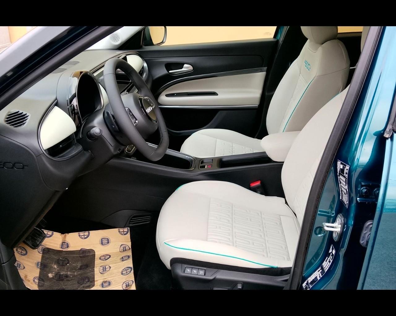 Fiat 600 Hybrid 110 CV DCT MHEV Business