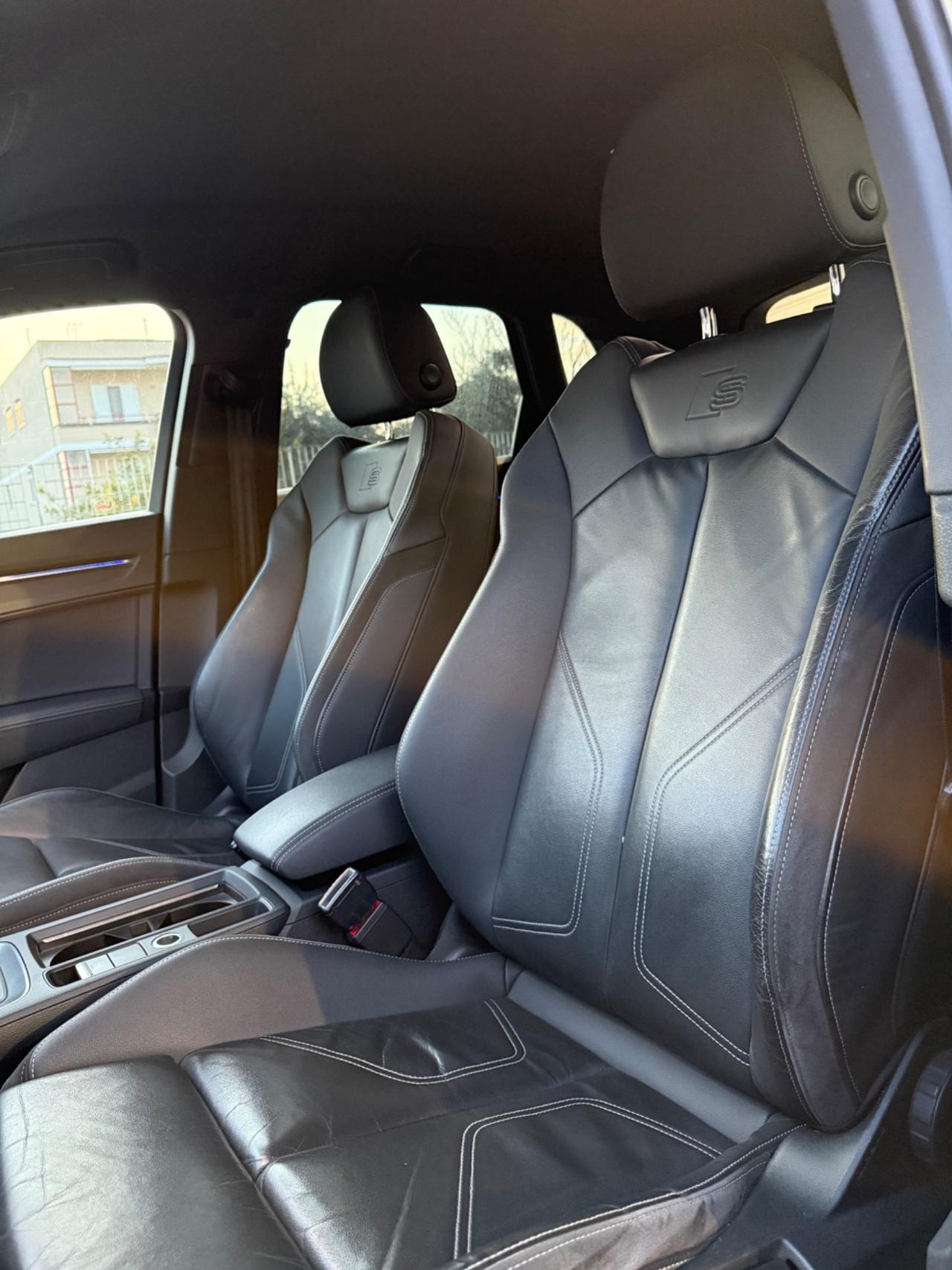 Audi Q3 35 TDI S tronic line edition Identity Black Full Led