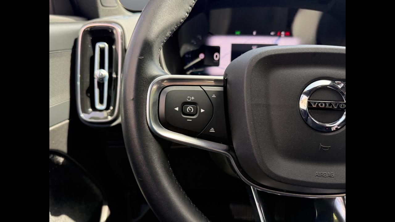 VOLVO XC40 Core B3 AUT