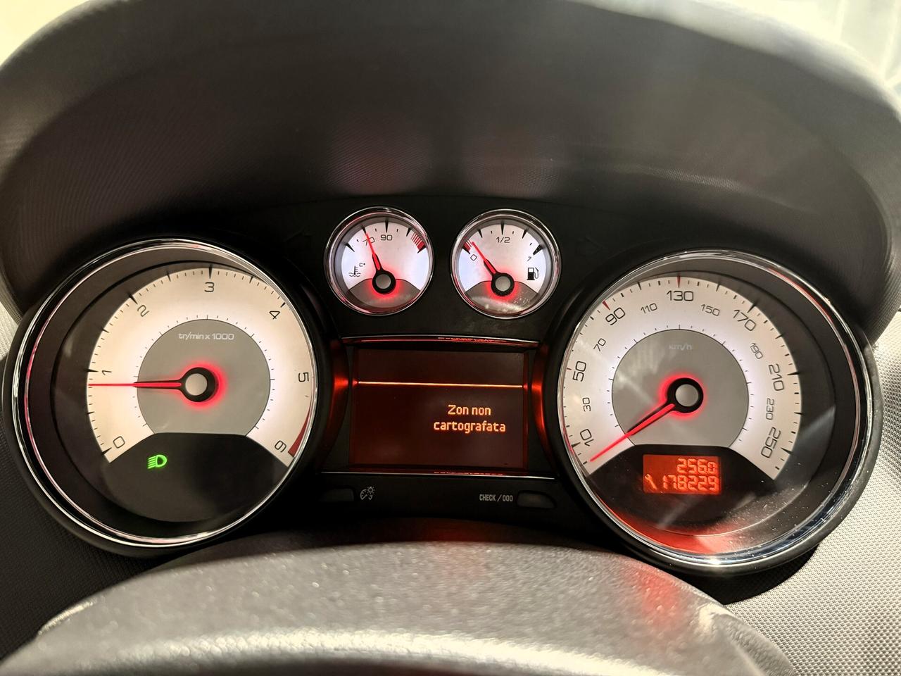 Peugeot 308 1.6HDI EDITION NAVI UNICO PROPRIETARIO