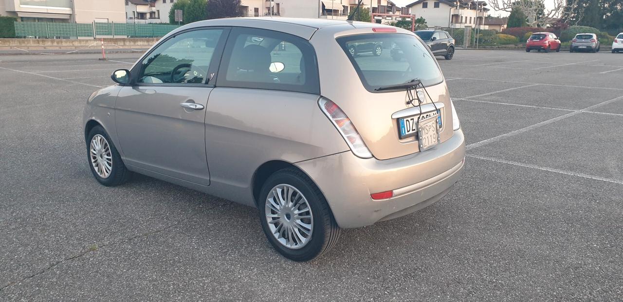 LANCIA YPSILON 1.4 16V ORO