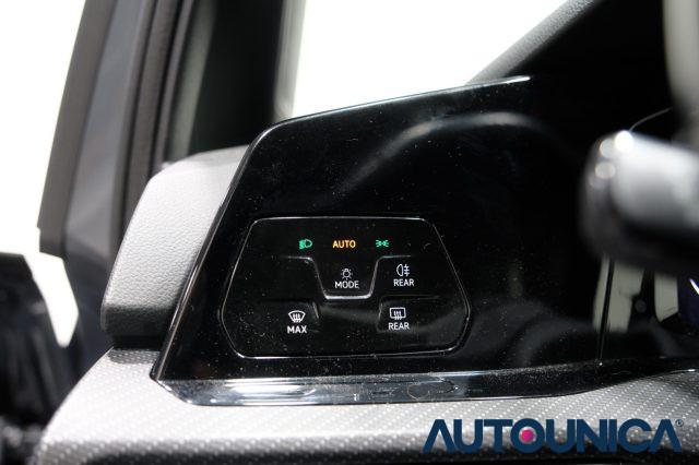 VOLKSWAGEN Golf 1.0 TSI R-LINE FULL LED NEOPATENTATI