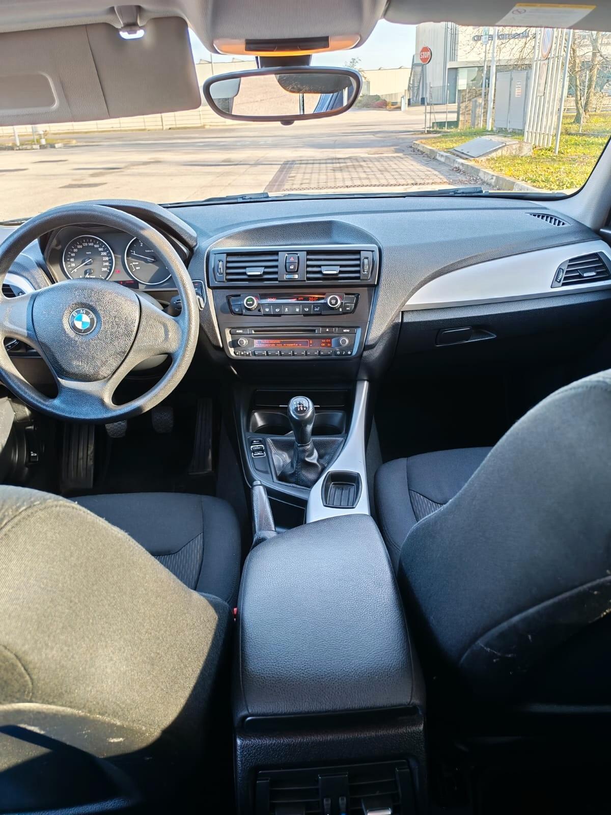 Bmw 116 116d 5p. Urban