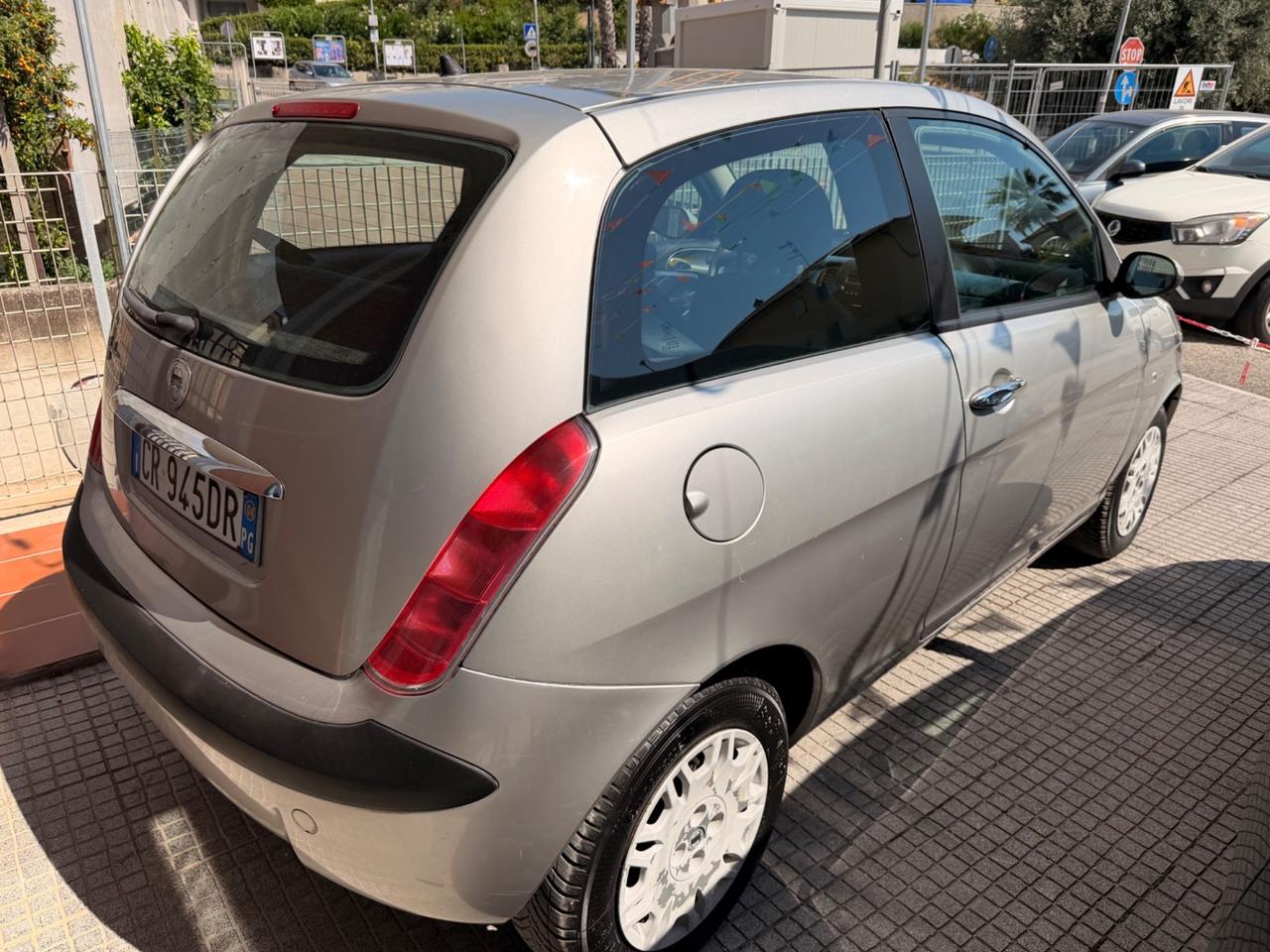 Lancia Ypsilon 1.2 16V Argento