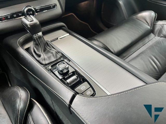 VOLVO XC90 D5 AWD Geartronic R-design