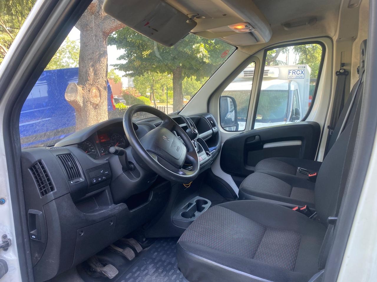Peugeot Boxer 330 2.2 BlueHDi 140 S&S PC-TM Furgone