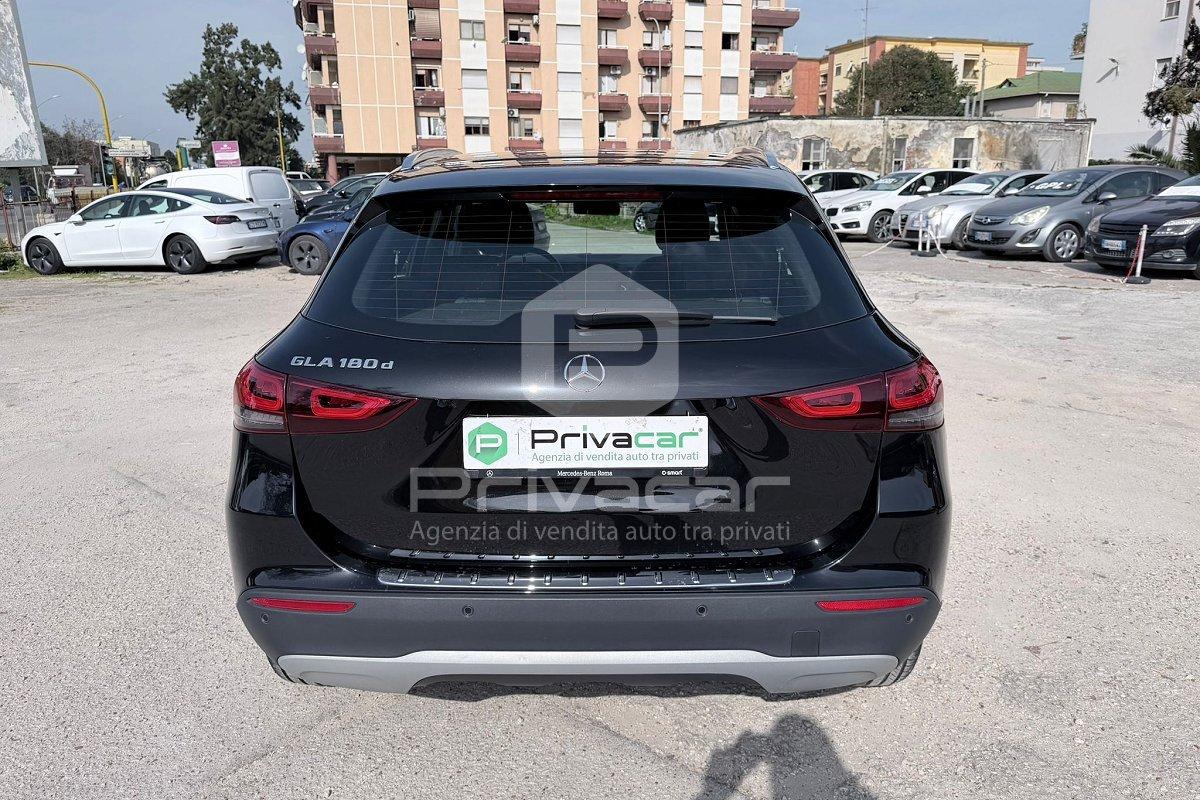 MERCEDES GLA 180 d Automatic Business