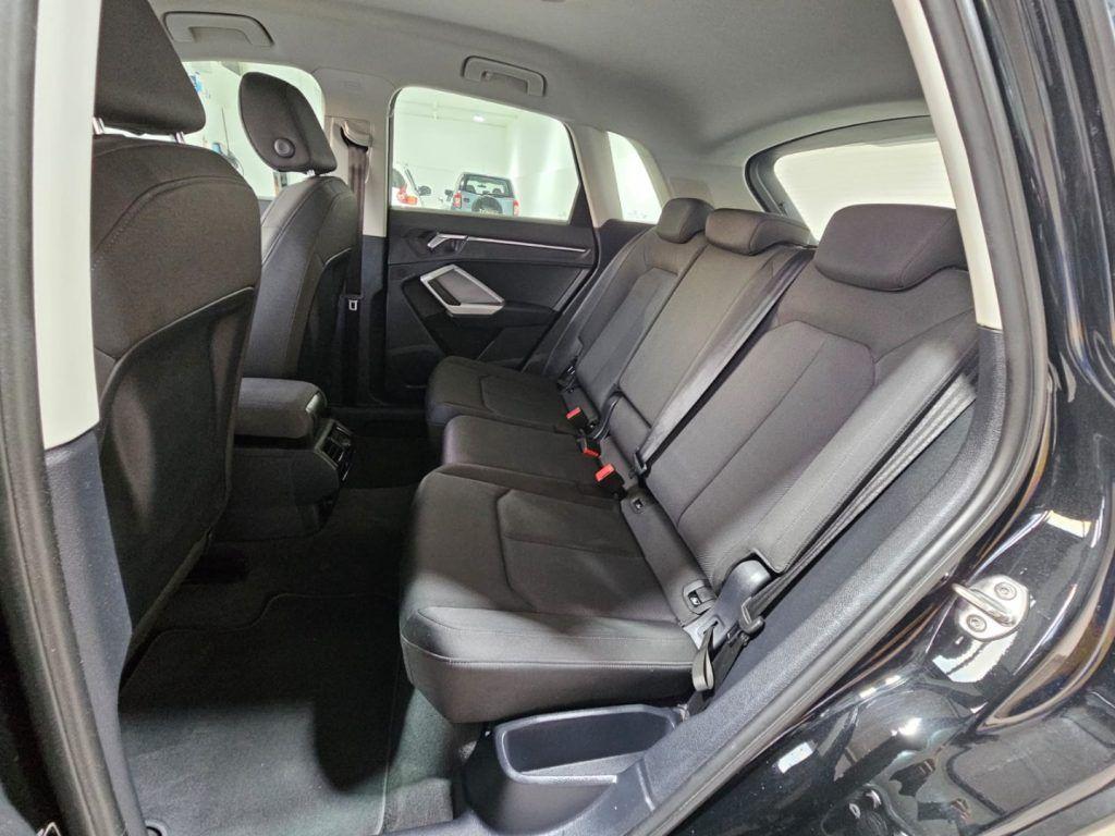 Audi Q3 35 TDI quattro S tronic Business