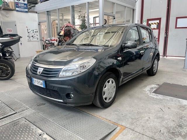 Dacia Sandero 1.6 8V GPL 85CV Ambiance