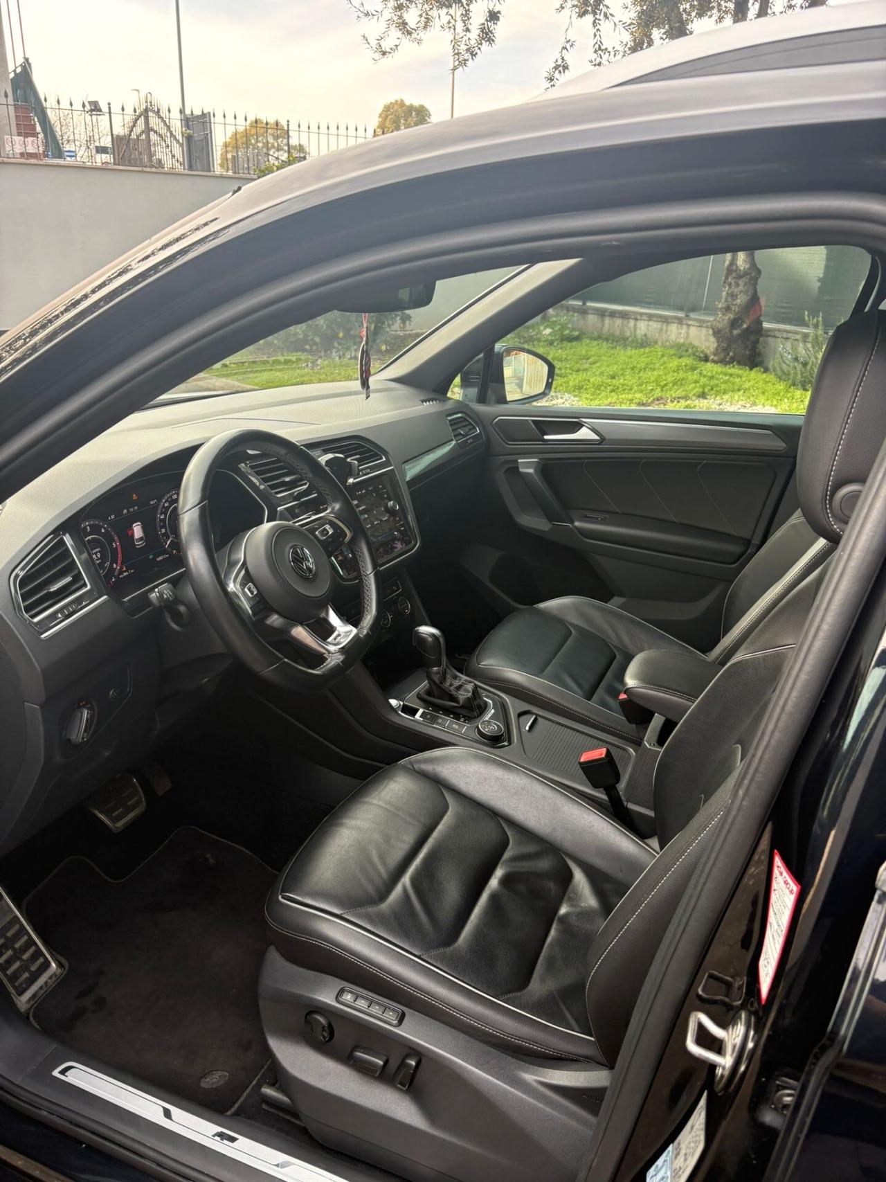 Volkswagen Tiguan 2.0 BiTDI DSG 4Motion Advanced R-Line