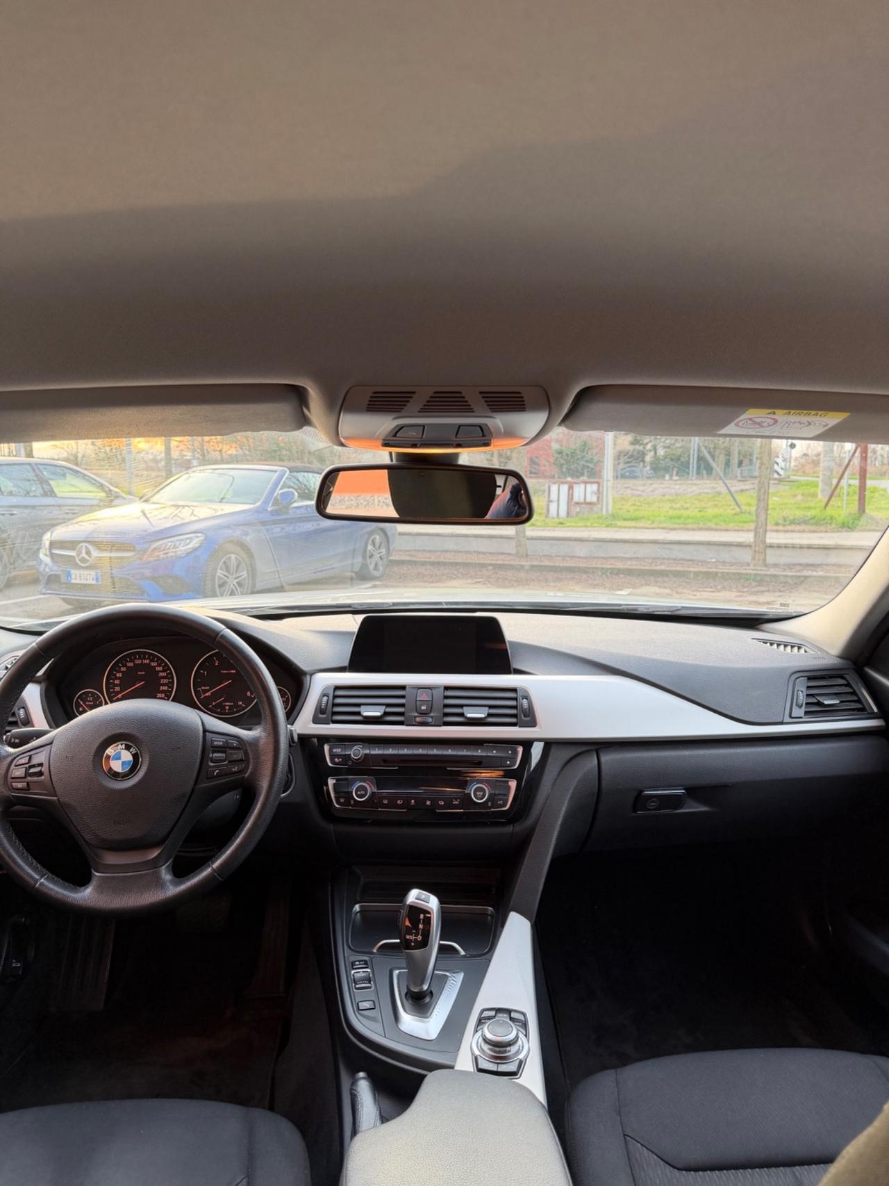 Bmw 320d xDrive Touring Sport