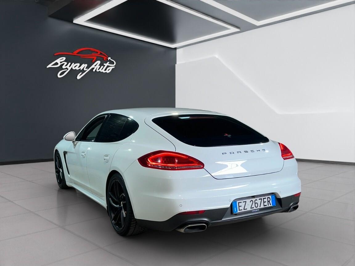 Porsche Panamera 3.0 300CV