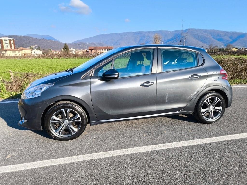 PEUGEOT 208 1,4 HDI ALLURE – OK NEOPATENTATI-