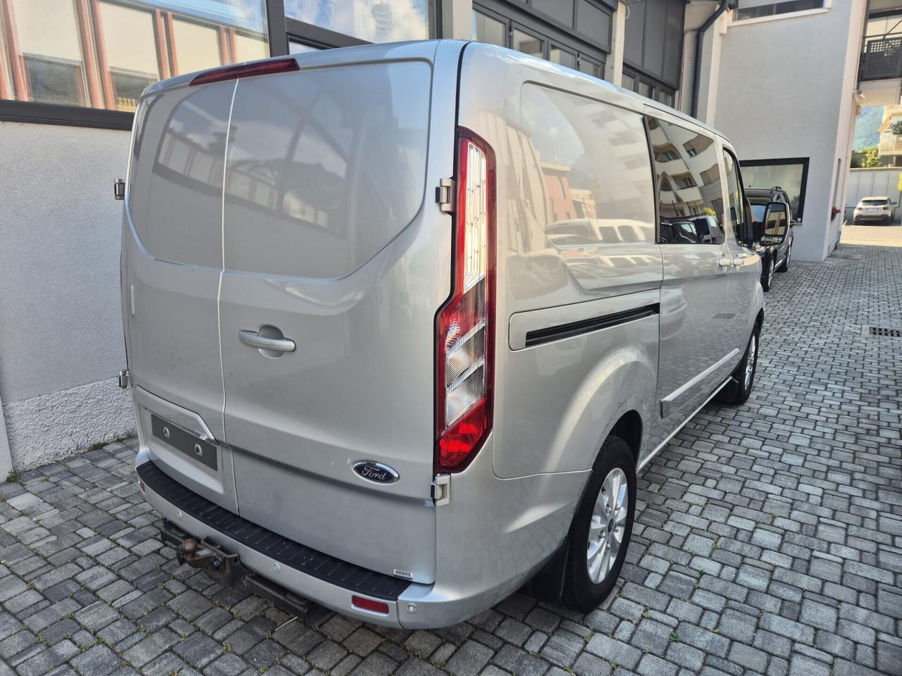 Ford Transit Custom 300 2.0 EcoBlue 130 aut. PC - 6 POSTI - GANCIO TRAINO