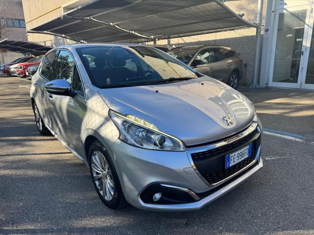 PEUGEOT 208 PureTech 82CV 5 porte Allure + RETROC.