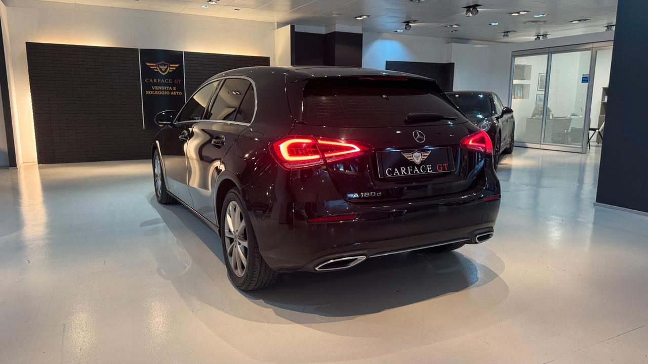 MERCEDES CLASSE A 180 D 116CV - 2019