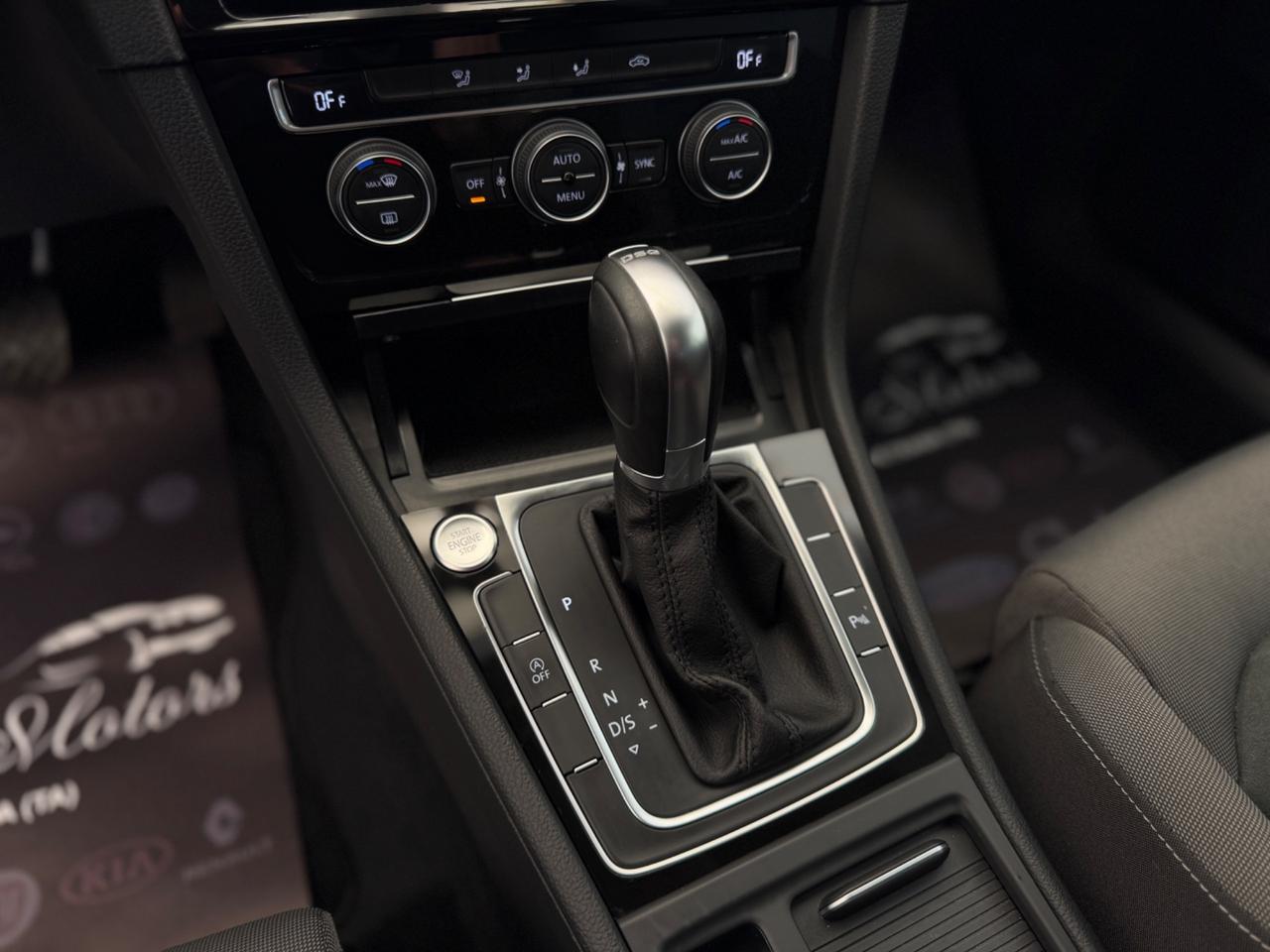 Volkswagen Golf 1.6 TDI 115 CV DSG COCKPIT