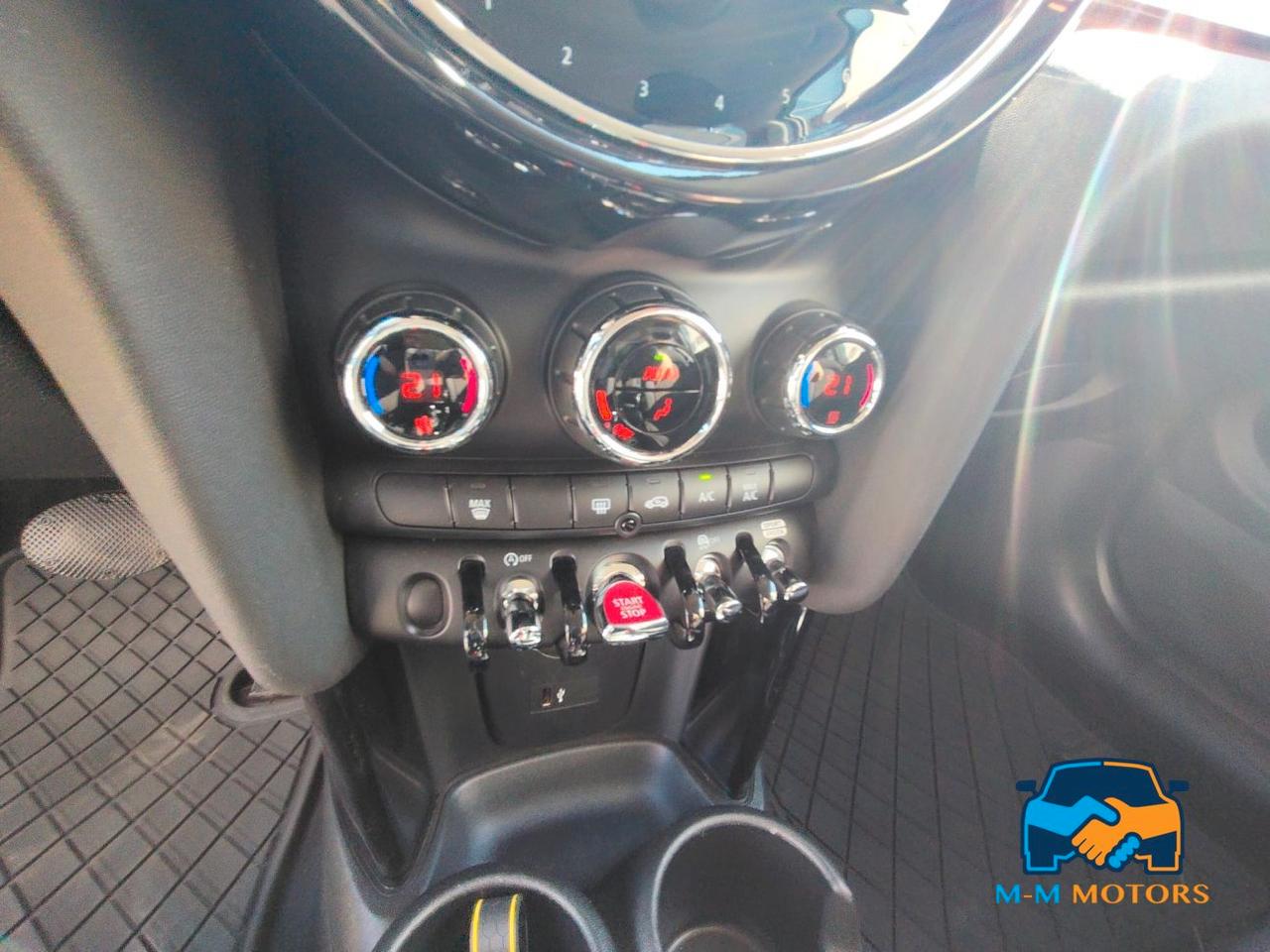 Mini 3 Porte Cooper Essential 1.5 Twin Power Turbo