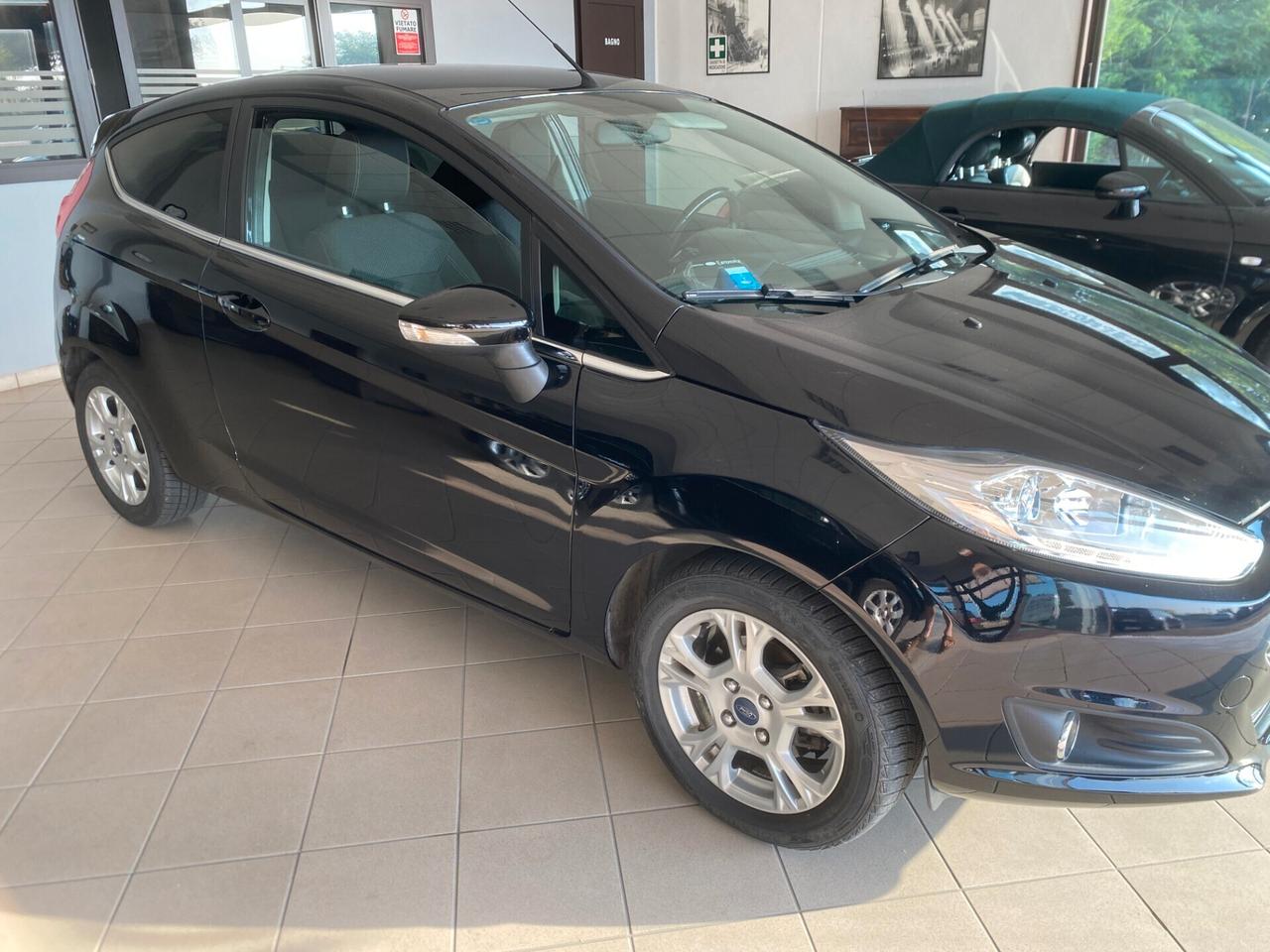 Ford Fiesta 1.5 TDCi 95CV 3 porte Black & White Edition