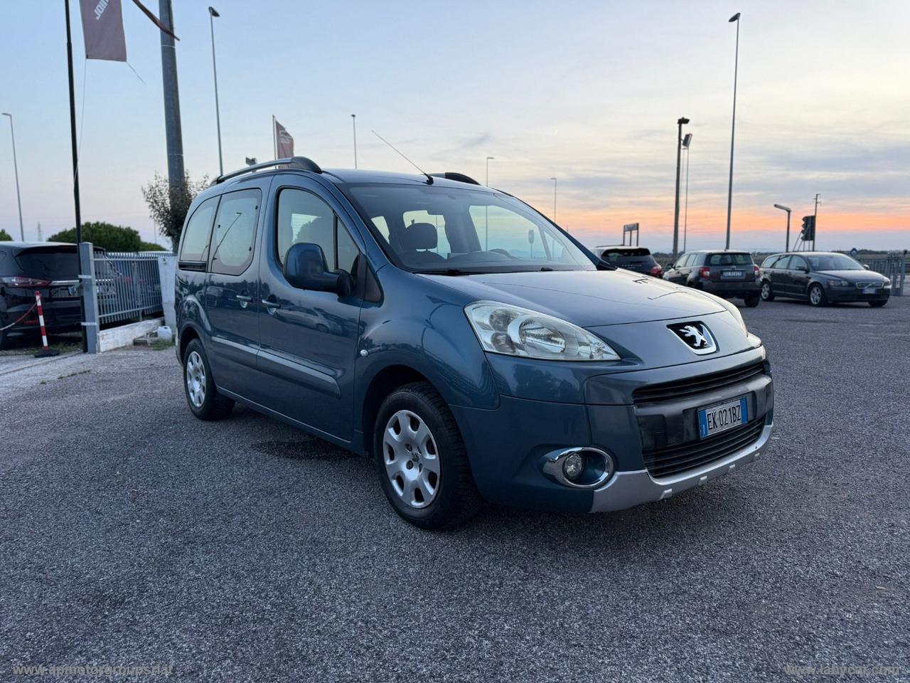 PEUGEOT Partner Tepee 1.6HDI 112CV Outdoor G.TRAINO