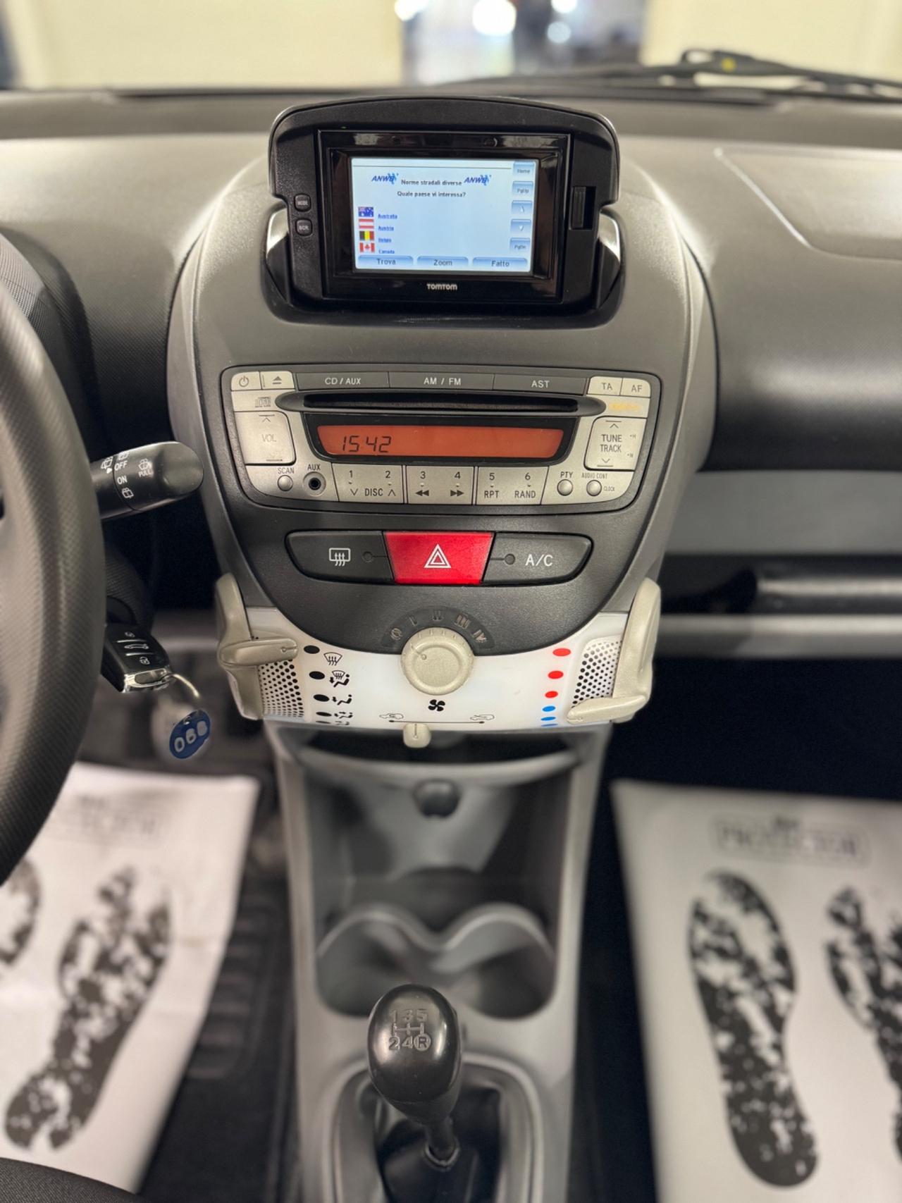 Toyota Aygo 1.0 12V VVT-i 5 porte Deep Ocean Connect MMT