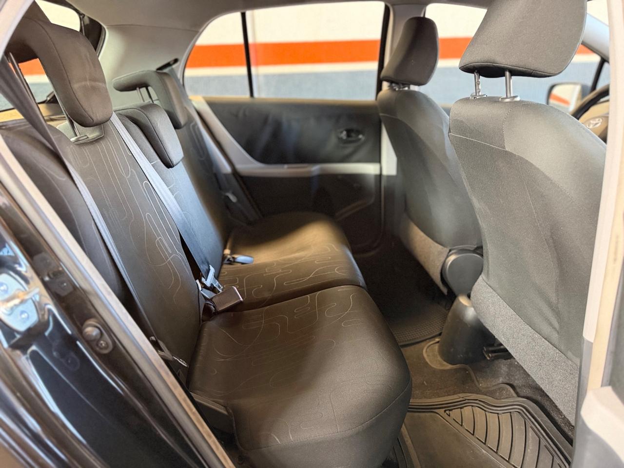 Toyota Yaris 1.0 5 porte Now NEOPATENTATI