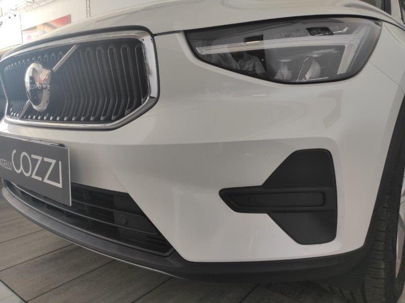 VOLVO XC40 (2017-->) - XC40 B3 automatico Essential