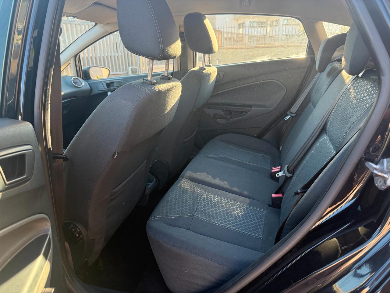 Ford Fiesta 1.4 TDCi 68CV 5 porte Titanium