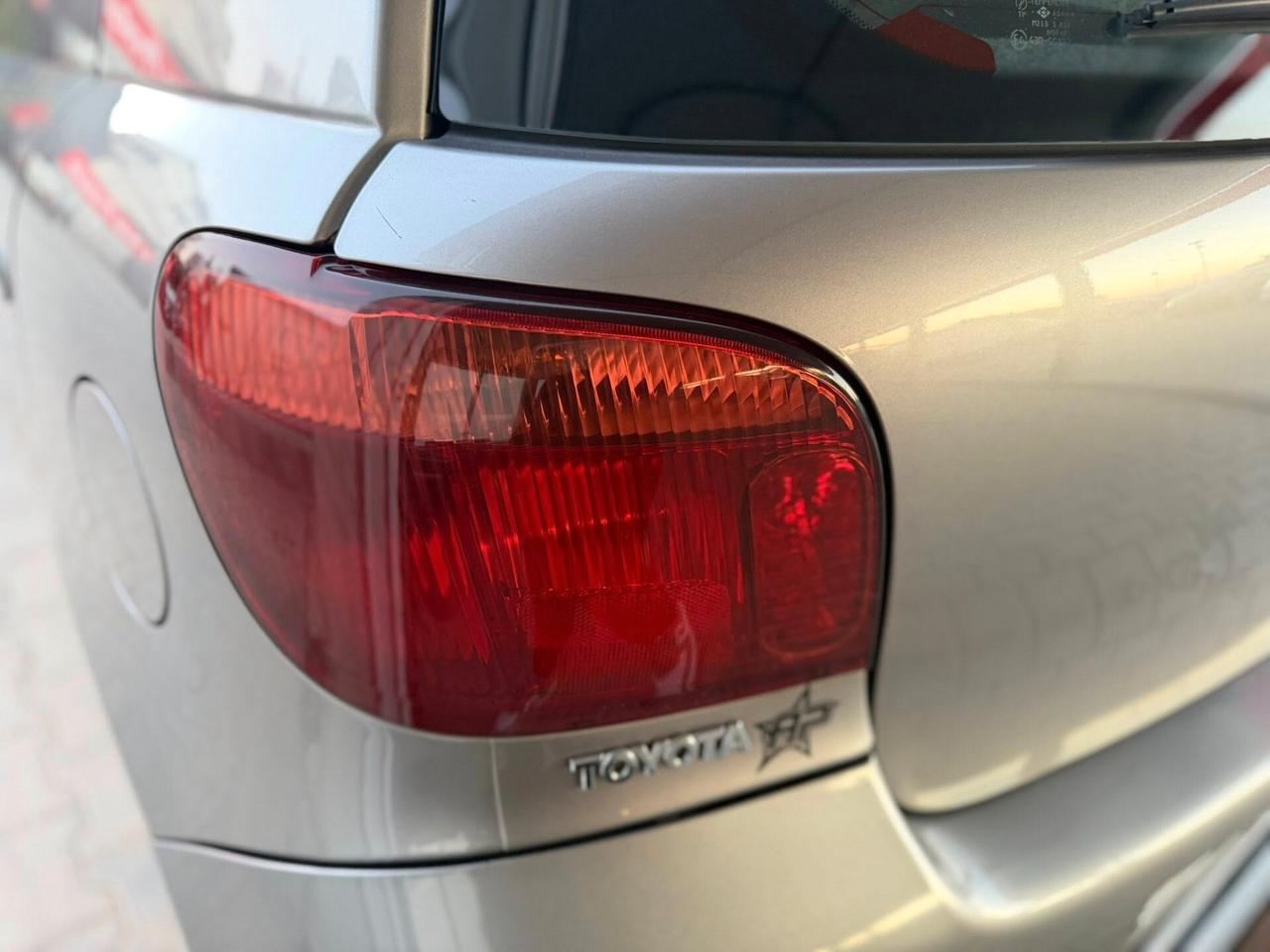 Toyota Yaris 1.4 D-4D 5 porte Sol OK NEOPATENTATI