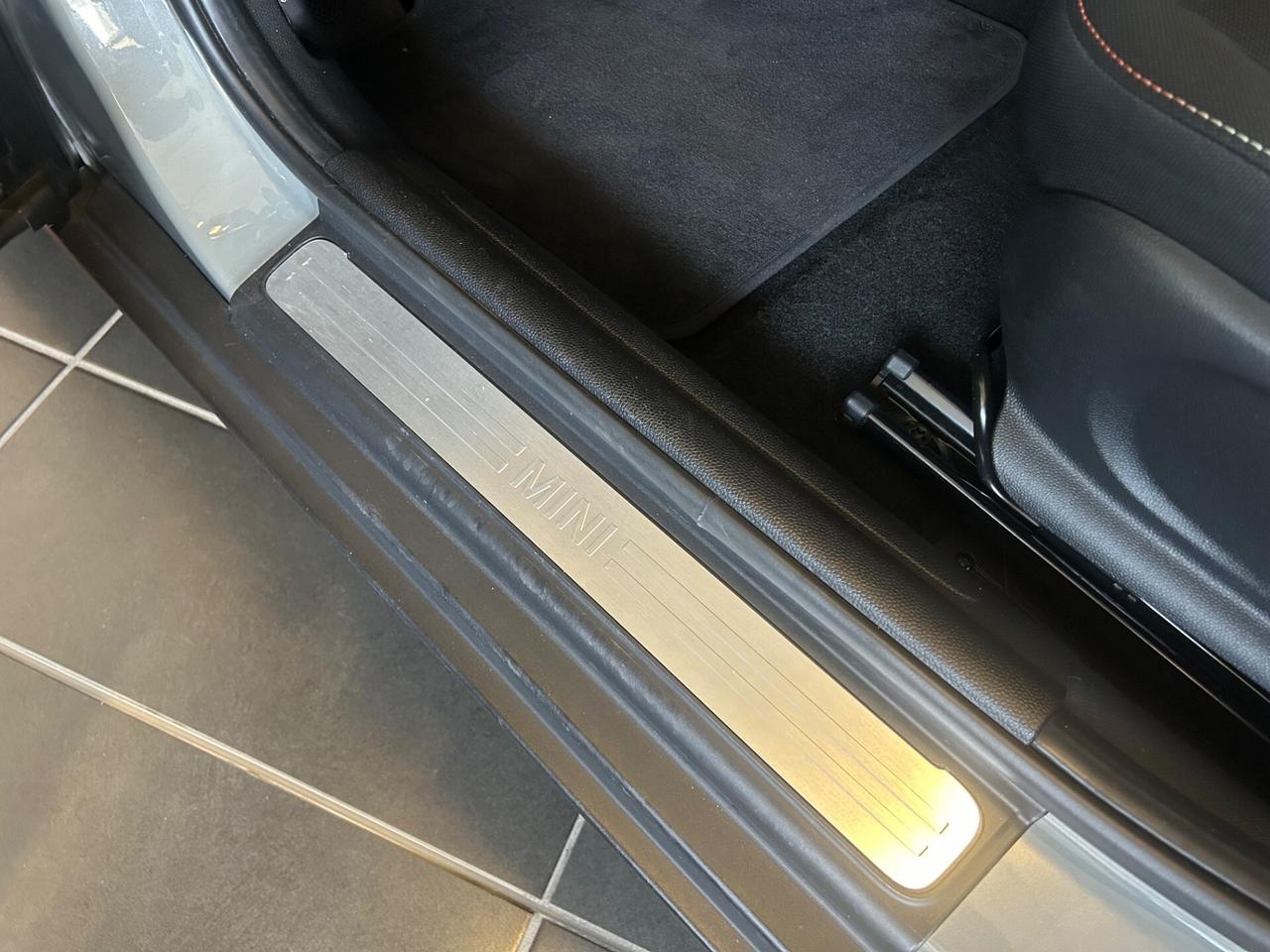 Mini 1.5 Cooper D5 PORTE BOOST AUTO LED