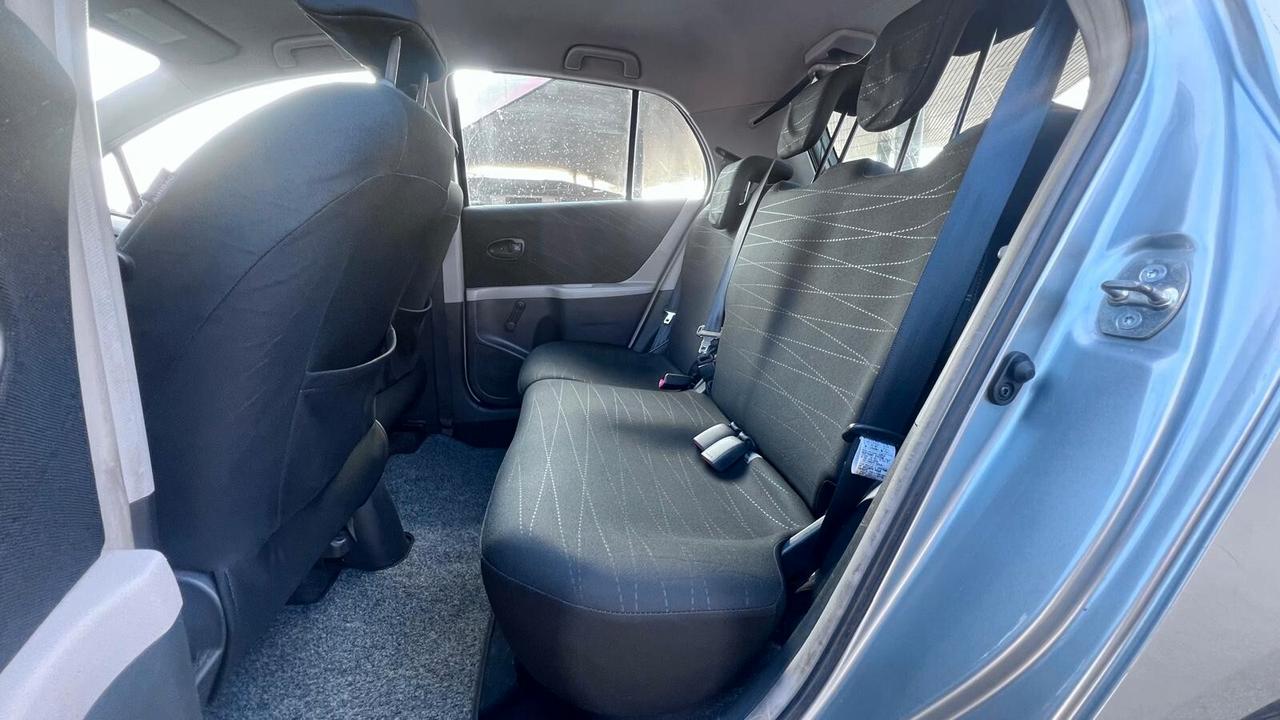 Toyota Yaris 1.0 5 porte Sol