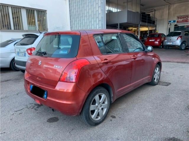 Suzuki Swift 1.3 GL NEOPATENTATI