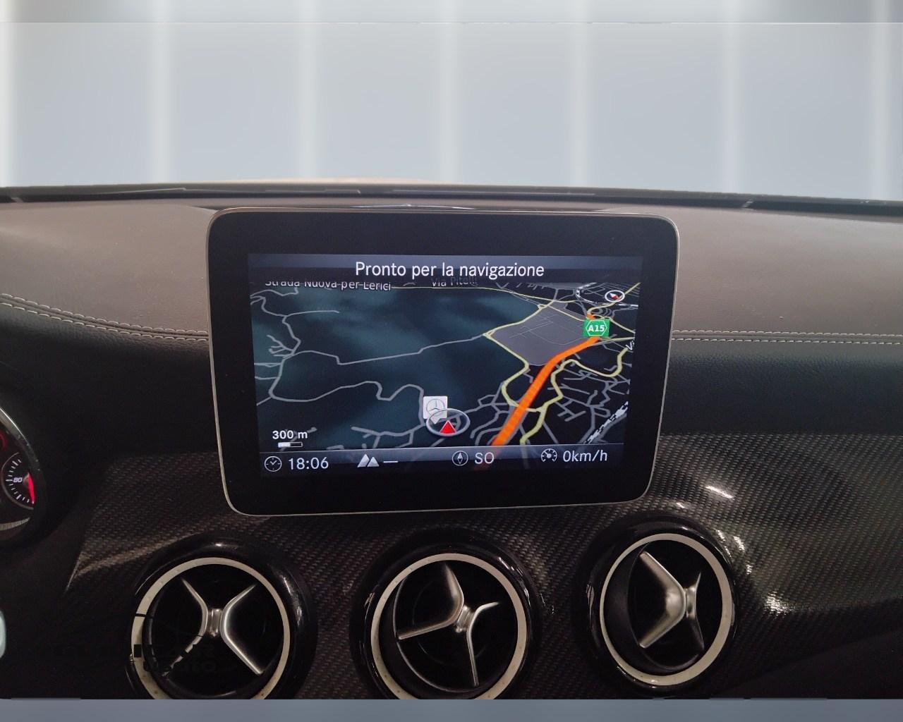 Mercedes-Benz GLA-X156 2017 - GLA 180 Night Edition auto