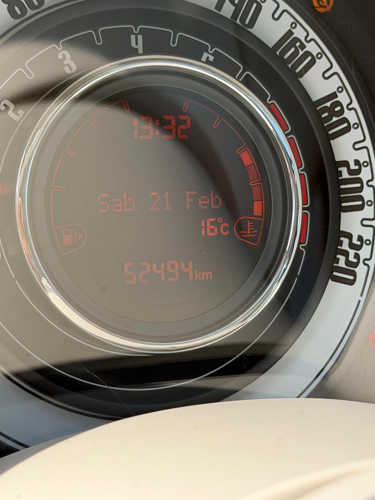 Fiat 500 C 0.9 TwinAir Turbo 85 CV Mirror